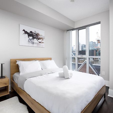 Dwtn Condo Near Cn Tower! W/ Free Parking Toronto Esterno foto