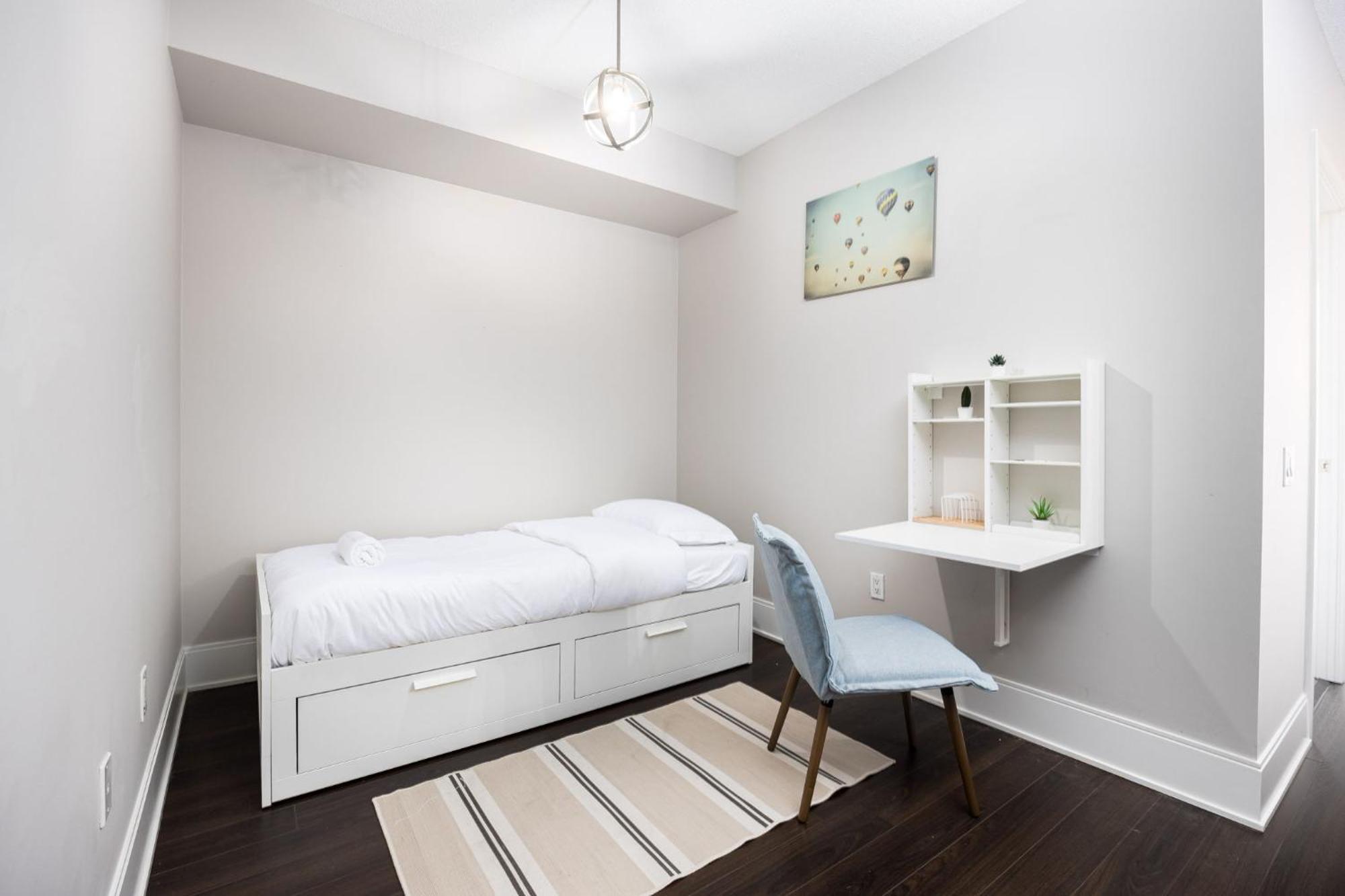 Dwtn Condo Near Cn Tower! W/ Free Parking Toronto Esterno foto